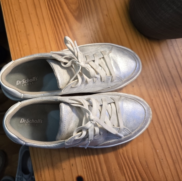 Dr. Scholl's lace Madison sneakers 7.5 silver - Picture 2 of 2